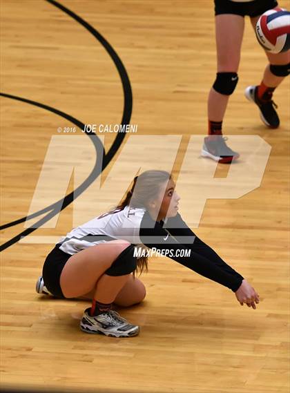 Thumbnail 1 in MacArthur [Douglas] vs Churchill (Blossom Athletic Center) photogallery.