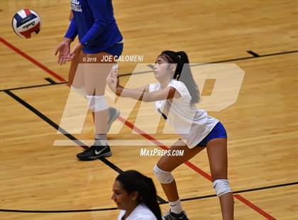 Thumbnail 1 in MacArthur [Douglas] vs Churchill (Blossom Athletic Center) photogallery.