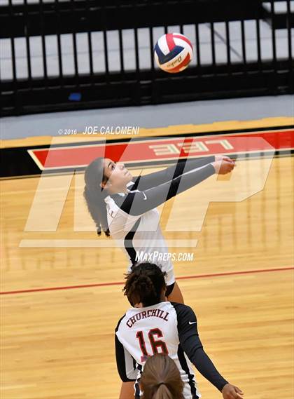 Thumbnail 1 in MacArthur [Douglas] vs Churchill (Blossom Athletic Center) photogallery.