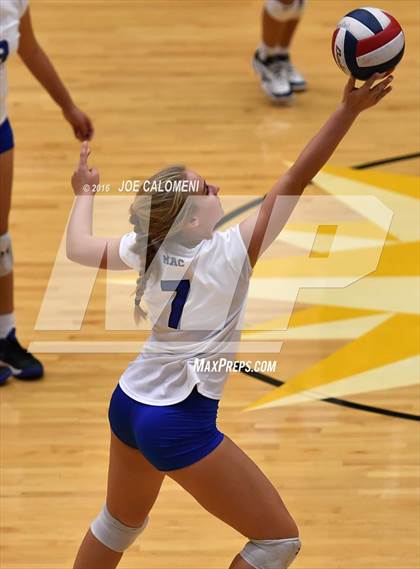 Thumbnail 3 in MacArthur [Douglas] vs Churchill (Blossom Athletic Center) photogallery.