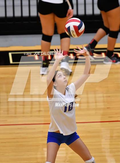 Thumbnail 3 in MacArthur [Douglas] vs Churchill (Blossom Athletic Center) photogallery.