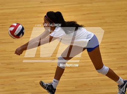 Thumbnail 3 in MacArthur [Douglas] vs Churchill (Blossom Athletic Center) photogallery.