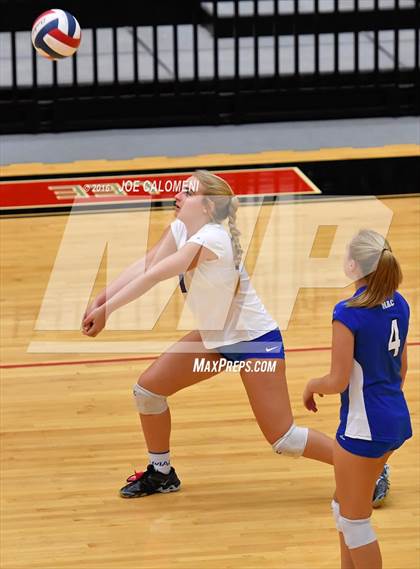 Thumbnail 2 in MacArthur [Douglas] vs Churchill (Blossom Athletic Center) photogallery.