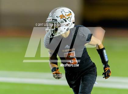 Thumbnail 3 in Holland vs Refugio (UIL 2A Regional Finals) photogallery.