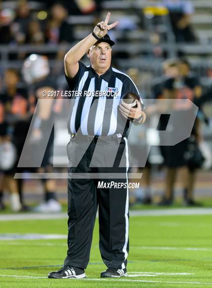 Thumbnail 2 in Holland vs Refugio (UIL 2A Regional Finals) photogallery.