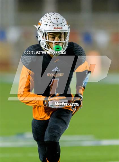 Thumbnail 1 in Holland vs Refugio (UIL 2A Regional Finals) photogallery.