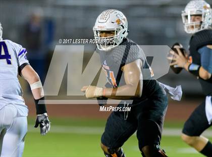 Thumbnail 3 in Holland vs Refugio (UIL 2A Regional Finals) photogallery.