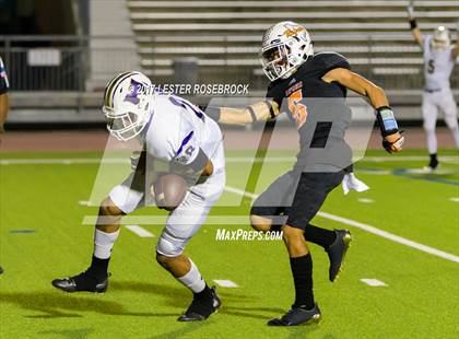 Thumbnail 1 in Holland vs Refugio (UIL 2A Regional Finals) photogallery.