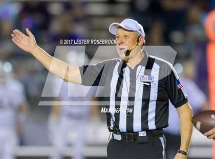 Thumbnail 1 in Holland vs Refugio (UIL 2A Regional Finals) photogallery.