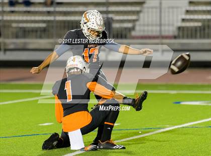 Thumbnail 1 in Holland vs Refugio (UIL 2A Regional Finals) photogallery.
