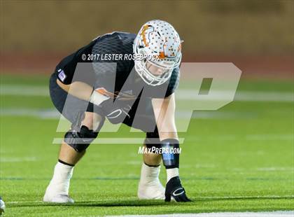 Thumbnail 3 in Holland vs Refugio (UIL 2A Regional Finals) photogallery.