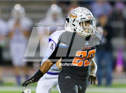 Thumbnail 3 in Holland vs Refugio (UIL 2A Regional Finals) photogallery.
