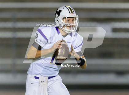 Thumbnail 1 in Holland vs Refugio (UIL 2A Regional Finals) photogallery.