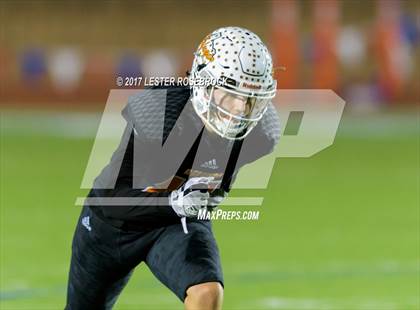Thumbnail 3 in Holland vs Refugio (UIL 2A Regional Finals) photogallery.