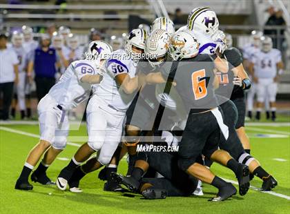 Thumbnail 1 in Holland vs Refugio (UIL 2A Regional Finals) photogallery.