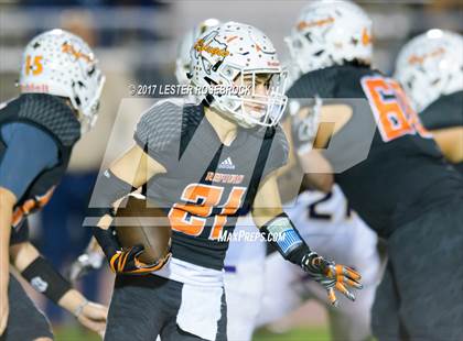 Thumbnail 2 in Holland vs Refugio (UIL 2A Regional Finals) photogallery.