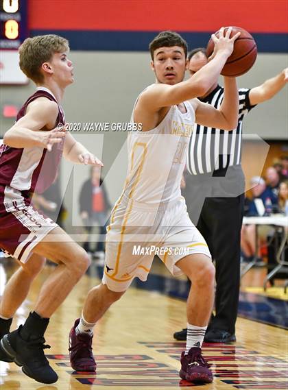 Thumbnail 1 in McLeod vs. Martins Mill (UIL 3A Region 2 Final) photogallery.