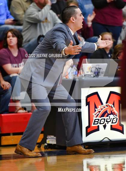 Thumbnail 2 in McLeod vs. Martins Mill (UIL 3A Region 2 Final) photogallery.