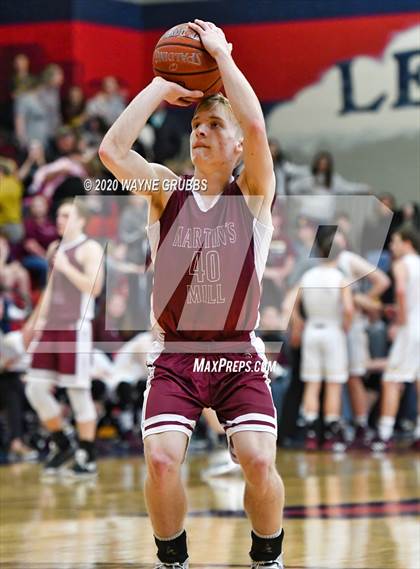 Thumbnail 2 in McLeod vs. Martins Mill (UIL 3A Region 2 Final) photogallery.