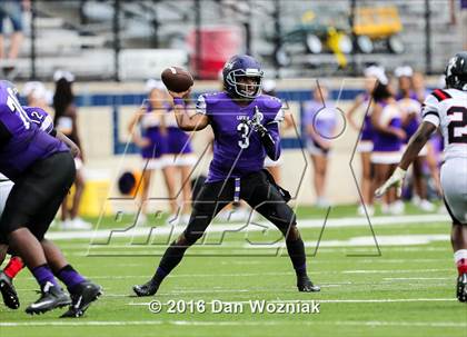 Thumbnail 1 in Parkway vs. Lufkin (Battle on the Border) photogallery.