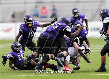 Thumbnail 2 in Parkway vs. Lufkin (Battle on the Border) photogallery.