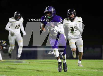 Thumbnail 3 in Mt Juliet @ Columbia Central (TSSAA 5A 1st Round Playoff) photogallery.