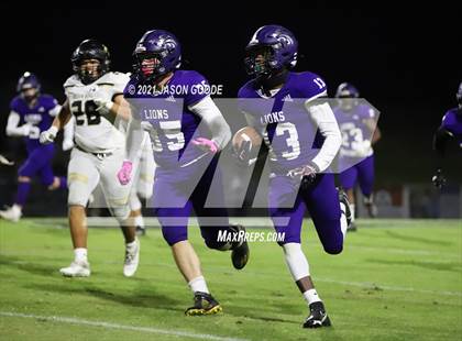 Thumbnail 2 in Mt Juliet @ Columbia Central (TSSAA 5A 1st Round Playoff) photogallery.