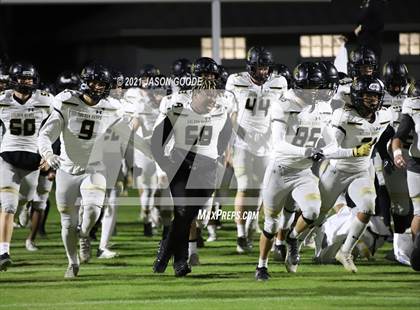 Thumbnail 3 in Mt Juliet @ Columbia Central (TSSAA 5A 1st Round Playoff) photogallery.