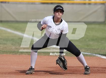 Thumbnail 2 in Williams Field @ North Canyon photogallery.
