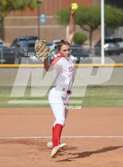 Thumbnail 1 in Williams Field @ North Canyon photogallery.