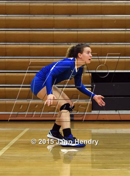 Thumbnail 3 in Flintridge Sacred Heart vs. Clovis (Durango Fall Classic) photogallery.