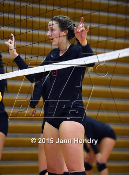 Thumbnail 2 in Flintridge Sacred Heart vs. Clovis (Durango Fall Classic) photogallery.