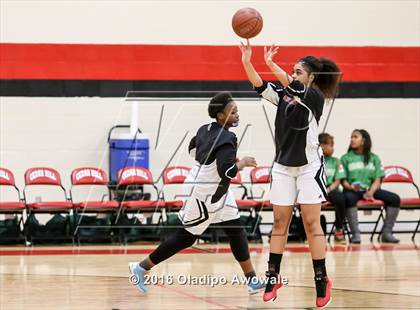 Thumbnail 1 in DeSoto @ Cedar Hill photogallery.