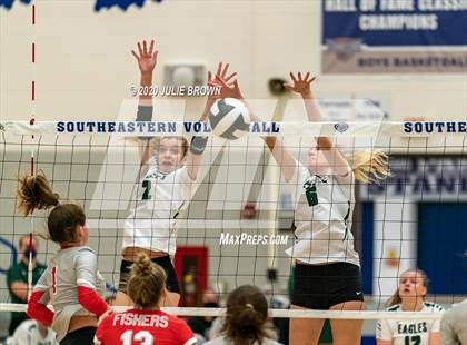 Thumbnail 2 in Fishers vs Zionsville (IHSAA 4A Sectional Semifinal) photogallery.
