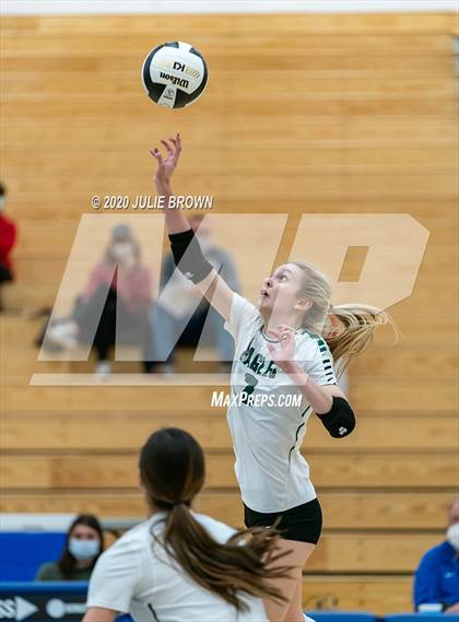 Thumbnail 1 in Fishers vs Zionsville (IHSAA 4A Sectional Semifinal) photogallery.