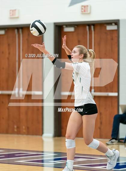Thumbnail 1 in Fishers vs Zionsville (IHSAA 4A Sectional Semifinal) photogallery.