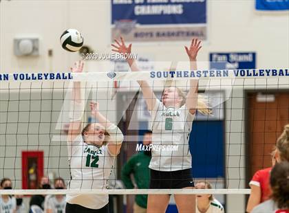 Thumbnail 2 in Fishers vs Zionsville (IHSAA 4A Sectional Semifinal) photogallery.