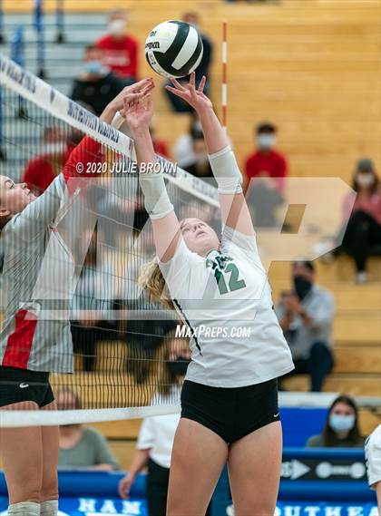 Thumbnail 2 in Fishers vs Zionsville (IHSAA 4A Sectional Semifinal) photogallery.