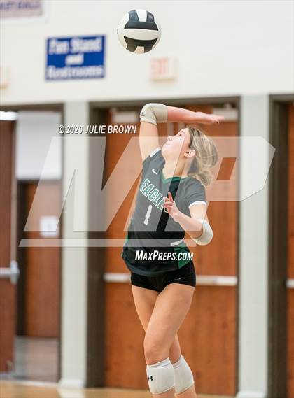 Thumbnail 1 in Fishers vs Zionsville (IHSAA 4A Sectional Semifinal) photogallery.