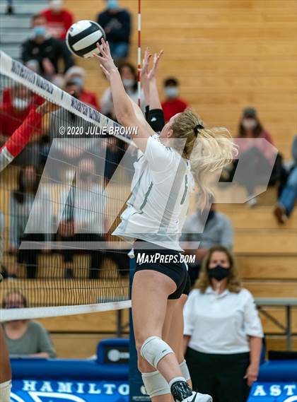 Thumbnail 3 in Fishers vs Zionsville (IHSAA 4A Sectional Semifinal) photogallery.
