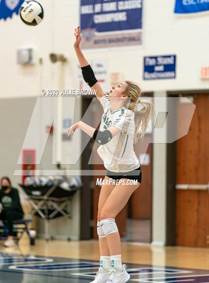 Thumbnail 3 in Fishers vs Zionsville (IHSAA 4A Sectional Semifinal) photogallery.