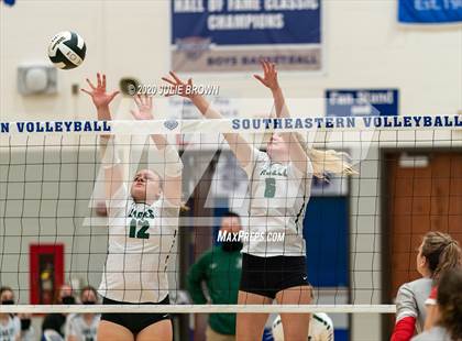 Thumbnail 3 in Fishers vs Zionsville (IHSAA 4A Sectional Semifinal) photogallery.