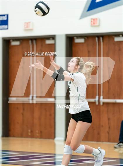 Thumbnail 3 in Fishers vs Zionsville (IHSAA 4A Sectional Semifinal) photogallery.