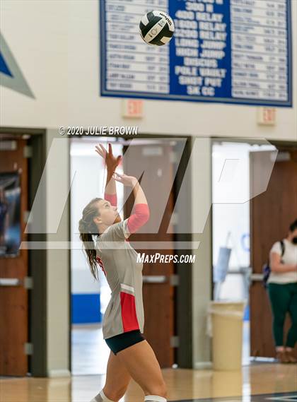 Thumbnail 1 in Fishers vs Zionsville (IHSAA 4A Sectional Semifinal) photogallery.