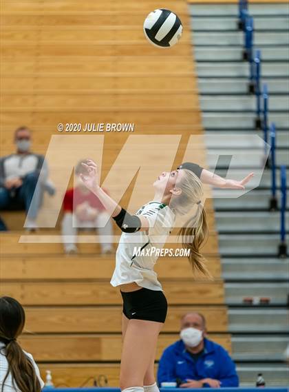 Thumbnail 1 in Fishers vs Zionsville (IHSAA 4A Sectional Semifinal) photogallery.