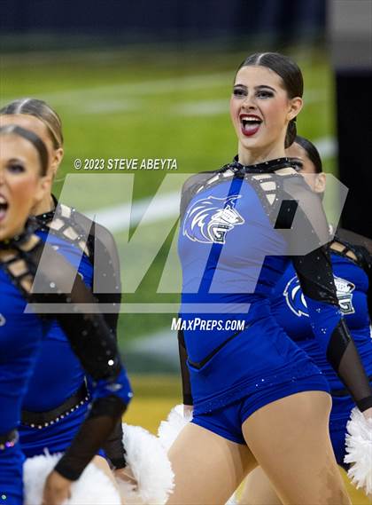 Thumbnail 2 in Grandview CHSAA Spirit Poms photogallery.