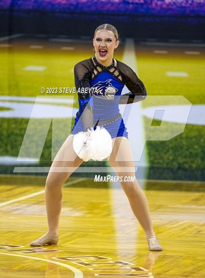 Thumbnail 2 in Grandview CHSAA Spirit Poms photogallery.