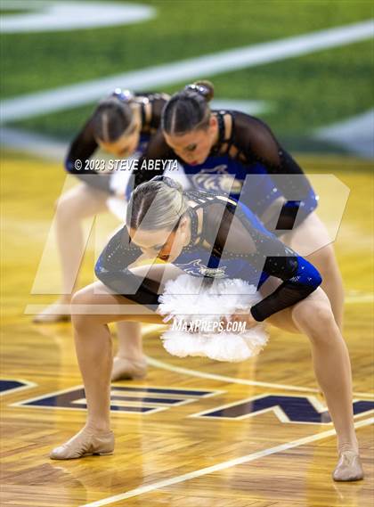 Thumbnail 2 in Grandview CHSAA Spirit Poms photogallery.