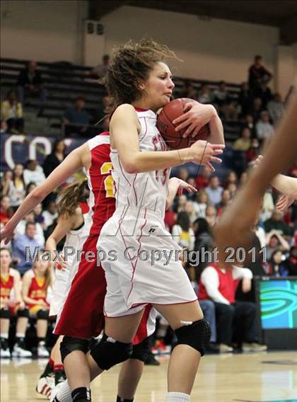 Thumbnail 3 in Carondelet vs. St. Francis (CIF State D1 NorCal Playoffs) photogallery.