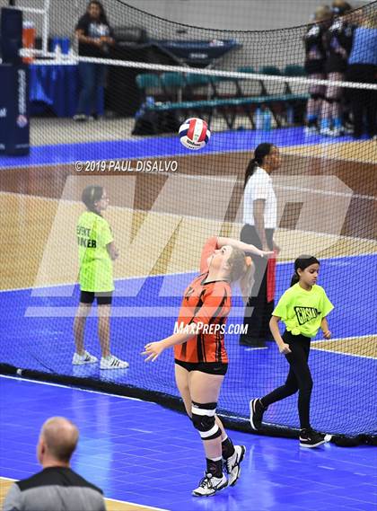 Thumbnail 2 in Lamar vs University (CHSAA 3A 3rd Round) photogallery.